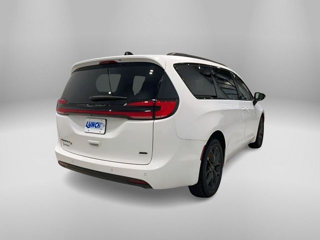 2024 Chrysler Pacifica Touring-L