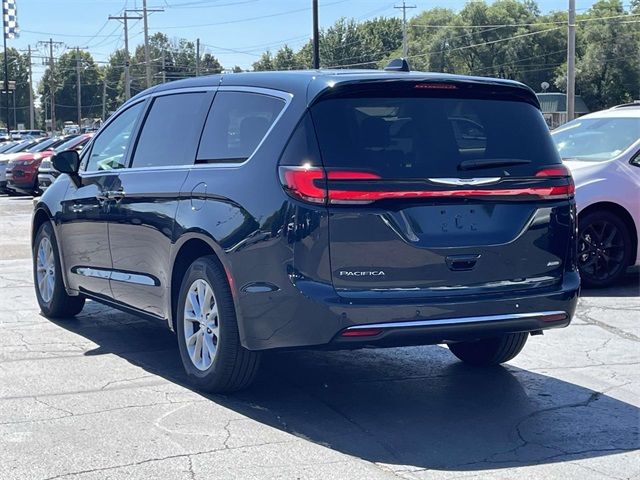 2024 Chrysler Pacifica Touring-L