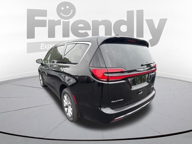 2024 Chrysler Pacifica Touring-L