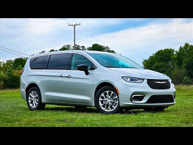 2024 Chrysler Pacifica Touring-L