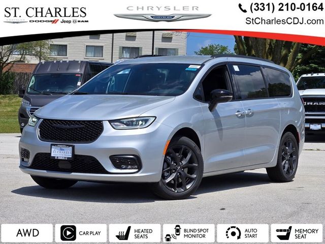 2024 Chrysler Pacifica Touring-L