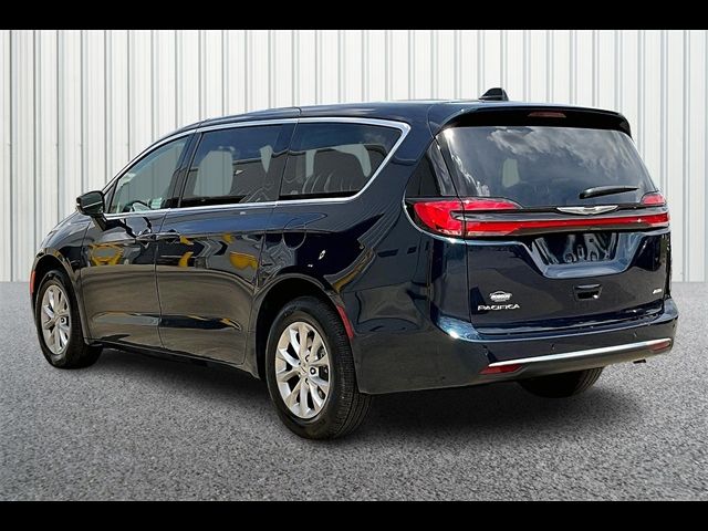 2024 Chrysler Pacifica Touring-L