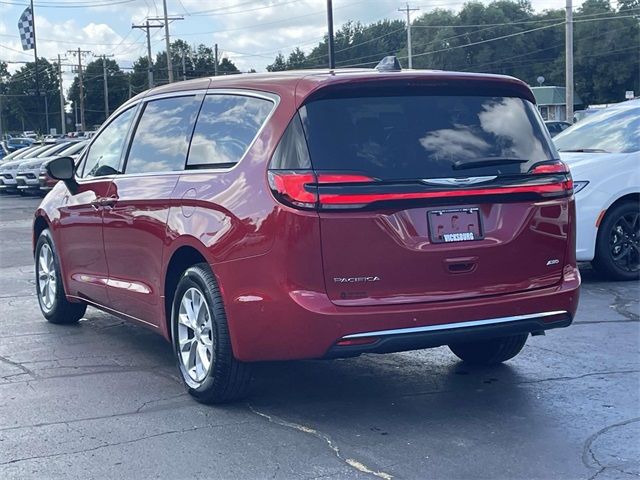 2024 Chrysler Pacifica Touring-L