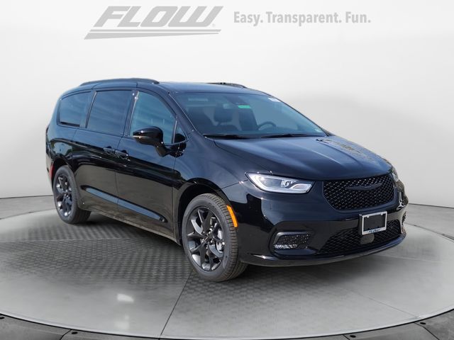 2024 Chrysler Pacifica Touring-L