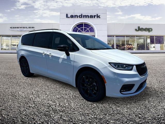 2024 Chrysler Pacifica Touring-L