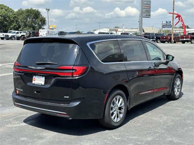 2024 Chrysler Pacifica Touring-L