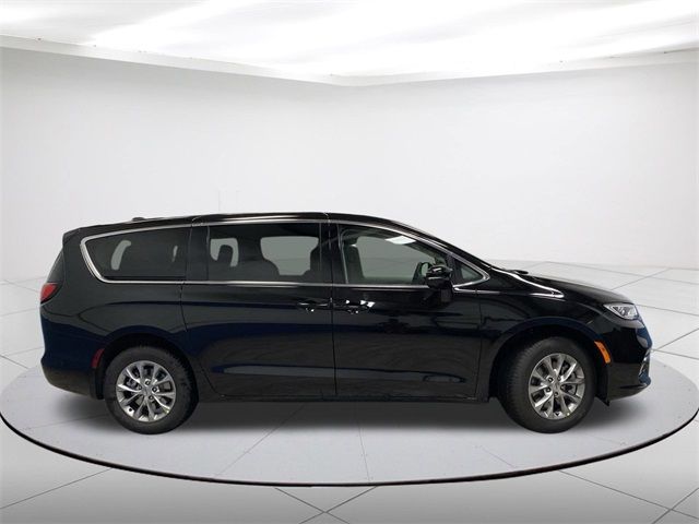 2024 Chrysler Pacifica Touring-L