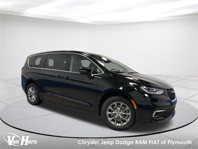 2024 Chrysler Pacifica Touring-L