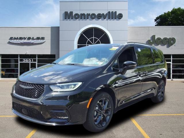 2024 Chrysler Pacifica Touring-L