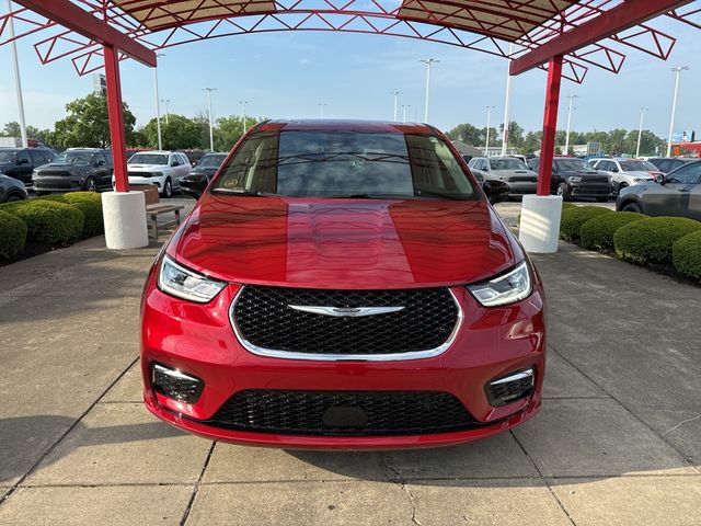 2024 Chrysler Pacifica Touring-L