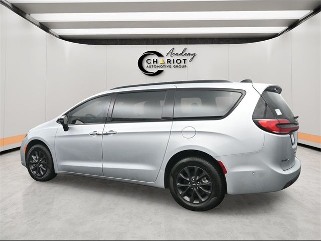 2024 Chrysler Pacifica Touring-L