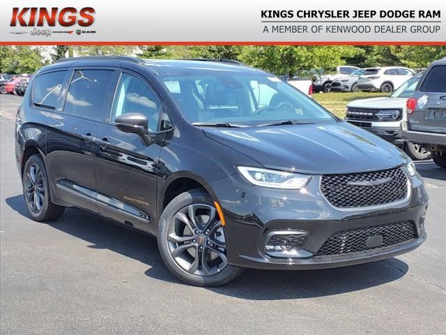 2024 Chrysler Pacifica Touring-L