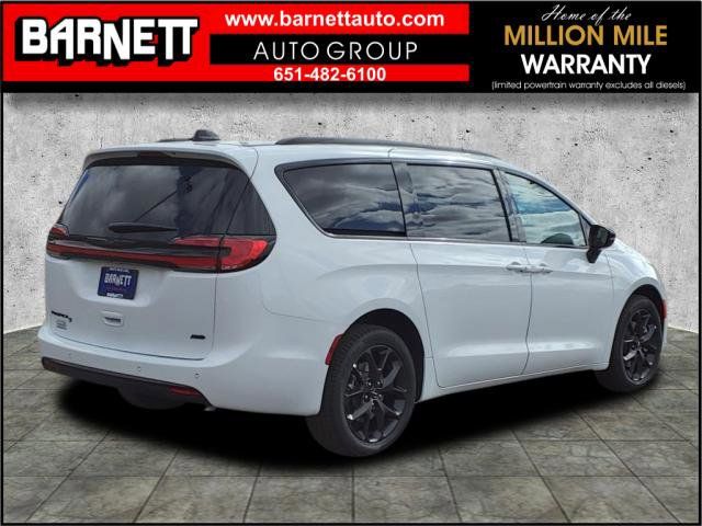 2024 Chrysler Pacifica Touring-L