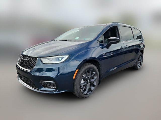 2024 Chrysler Pacifica Touring-L