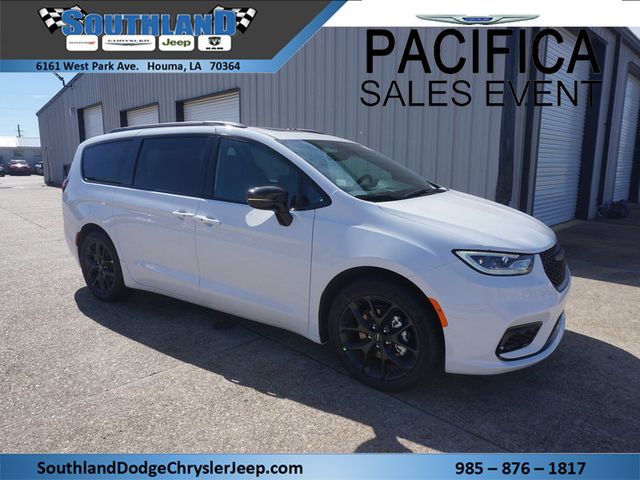 2024 Chrysler Pacifica Touring-L