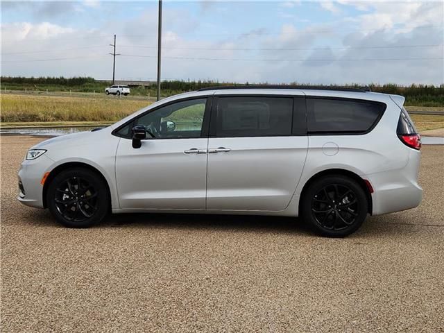 2024 Chrysler Pacifica Touring-L