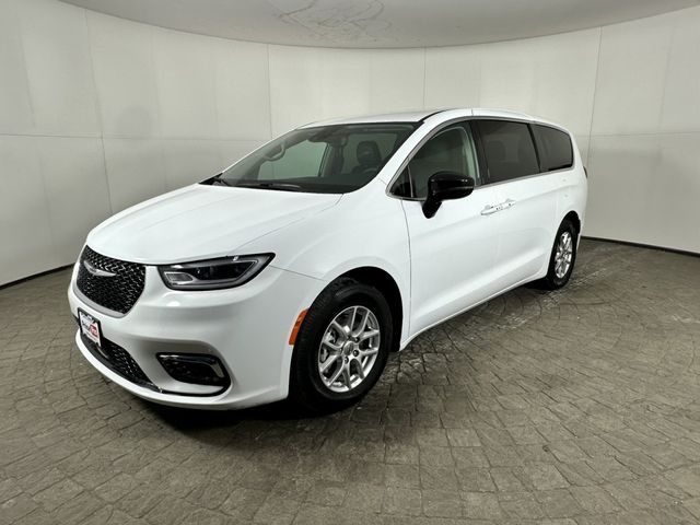 2024 Chrysler Pacifica Touring-L