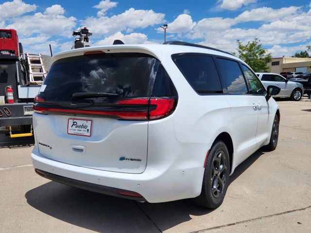 2024 Chrysler Pacifica Hybrid Premium S Appearance Pkg