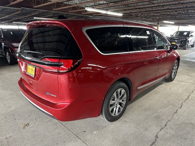 2024 Chrysler Pacifica Hybrid Pinnacle