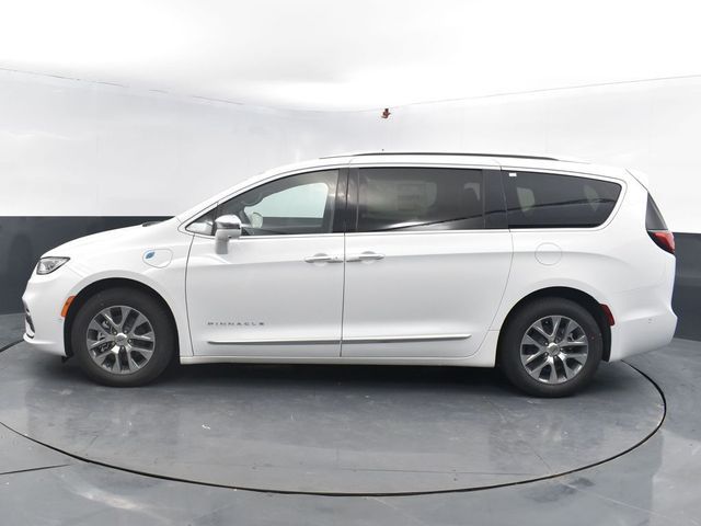 2024 Chrysler Pacifica Hybrid Pinnacle