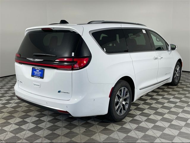 2024 Chrysler Pacifica Hybrid Pinnacle