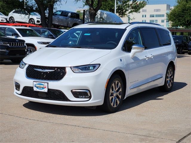 2024 Chrysler Pacifica Hybrid Pinnacle