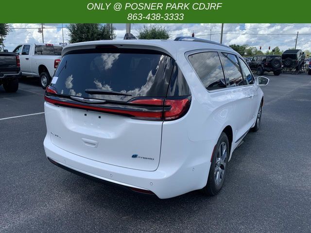 2024 Chrysler Pacifica Hybrid Pinnacle