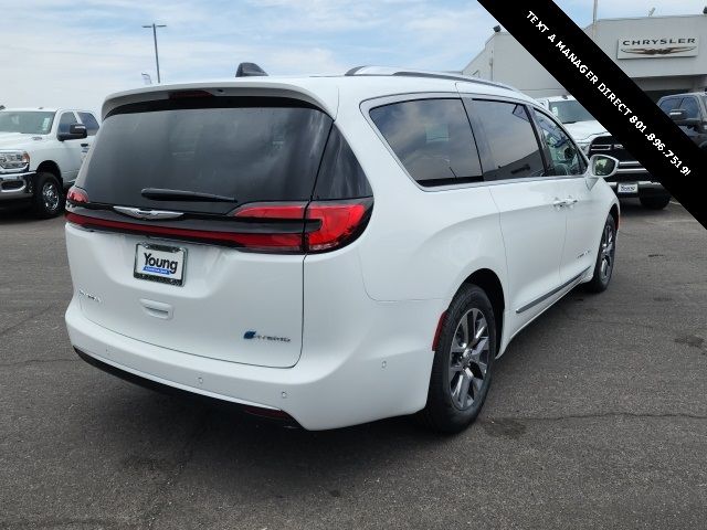 2024 Chrysler Pacifica Hybrid Pinnacle