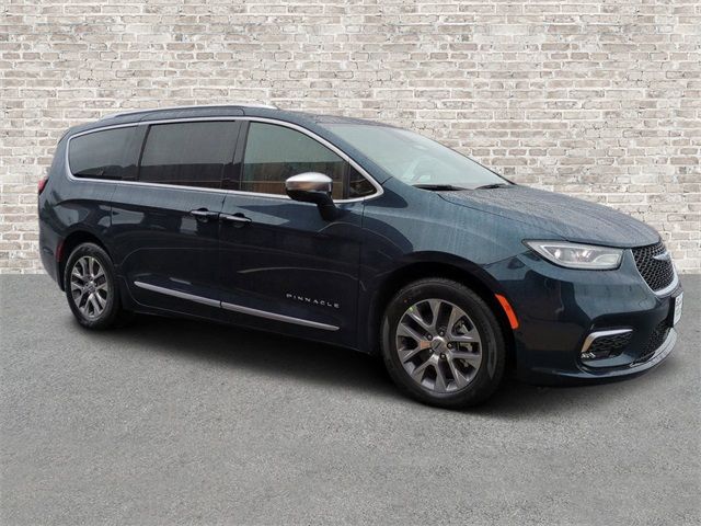 2024 Chrysler Pacifica Hybrid Pinnacle