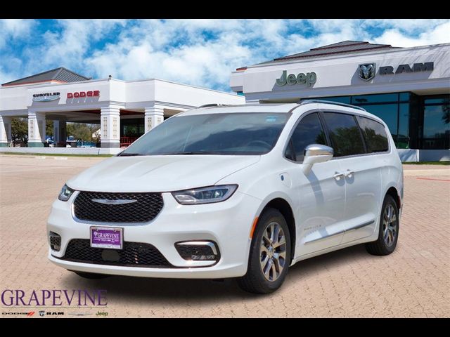 2024 Chrysler Pacifica Hybrid Pinnacle