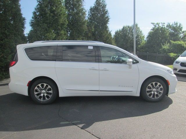 2024 Chrysler Pacifica Hybrid Pinnacle