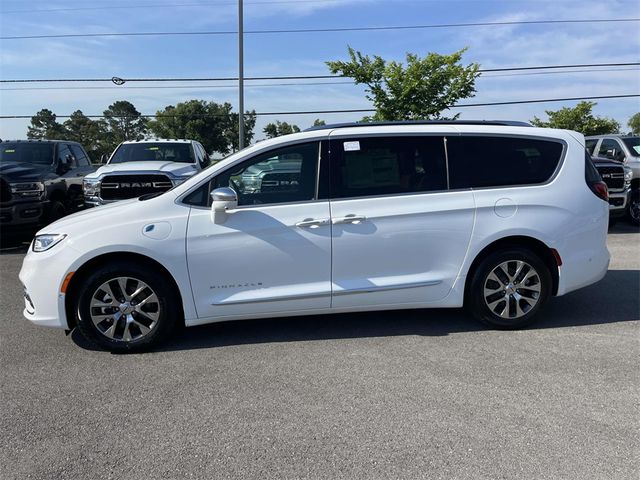 2024 Chrysler Pacifica Hybrid Pinnacle