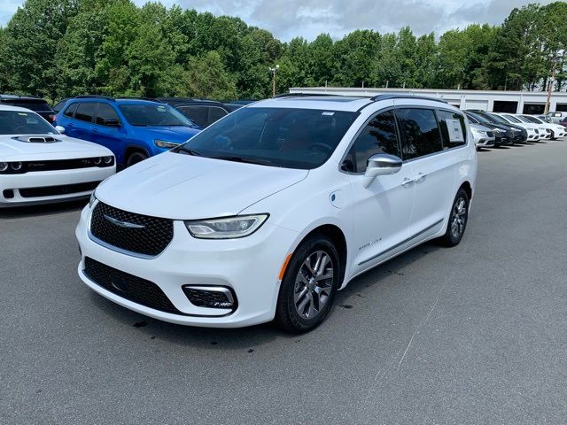 2024 Chrysler Pacifica Hybrid Pinnacle