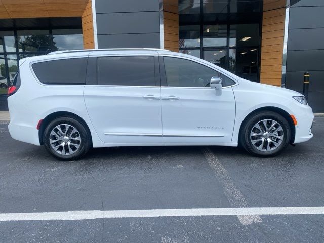 2024 Chrysler Pacifica Hybrid Pinnacle