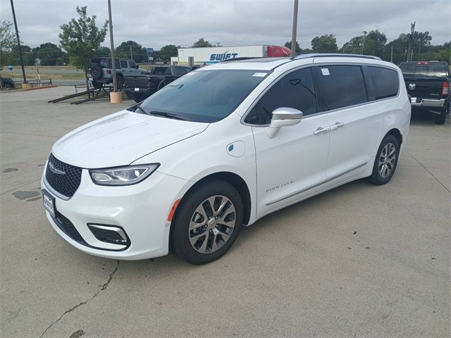 2024 Chrysler Pacifica Hybrid Pinnacle