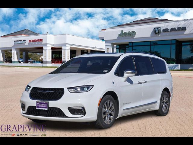 2024 Chrysler Pacifica Hybrid Pinnacle