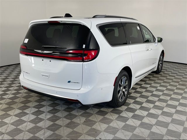 2024 Chrysler Pacifica Hybrid Pinnacle