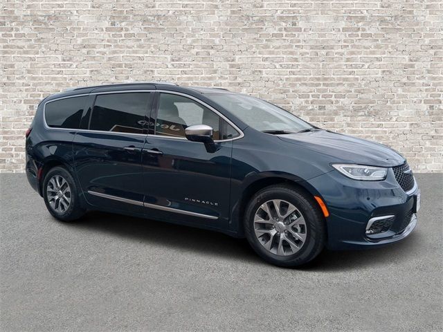 2024 Chrysler Pacifica Hybrid Pinnacle