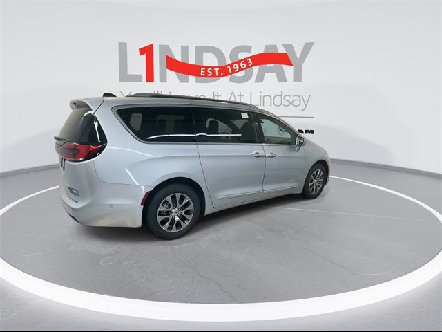 2024 Chrysler Pacifica Hybrid Pinnacle