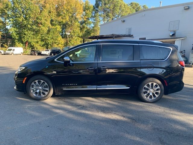 2024 Chrysler Pacifica Hybrid Pinnacle