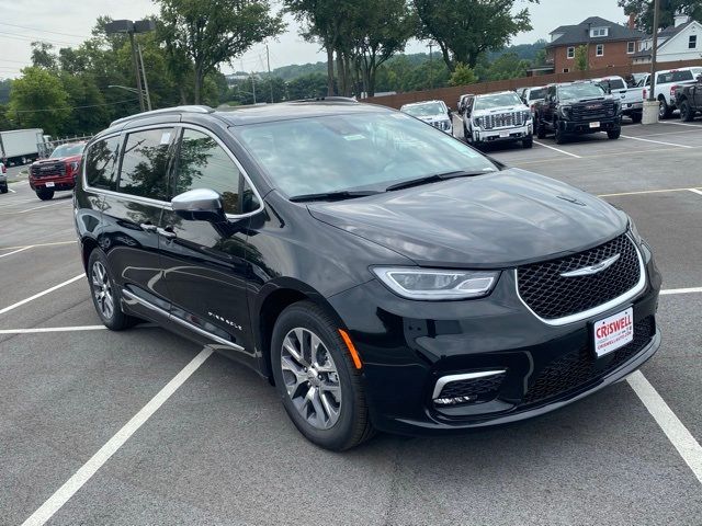 2024 Chrysler Pacifica Hybrid Pinnacle