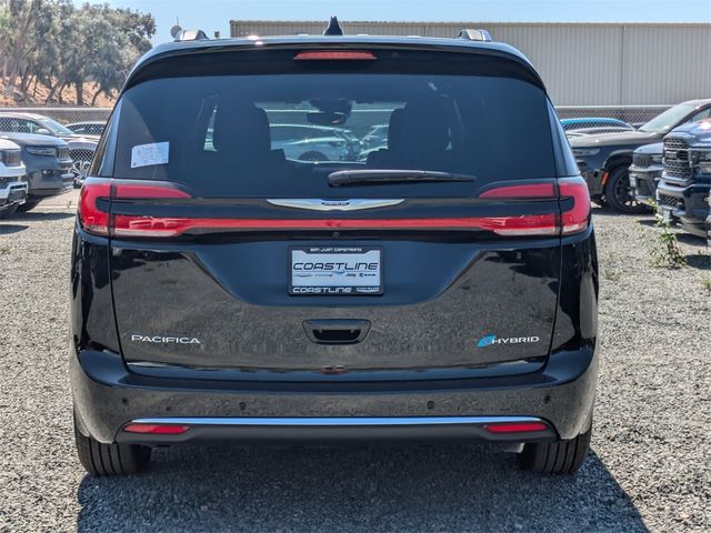 2024 Chrysler Pacifica Hybrid Pinnacle