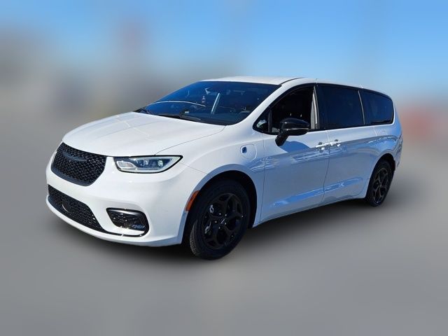 2024 Chrysler Pacifica Hybrid S Appearance Pkg