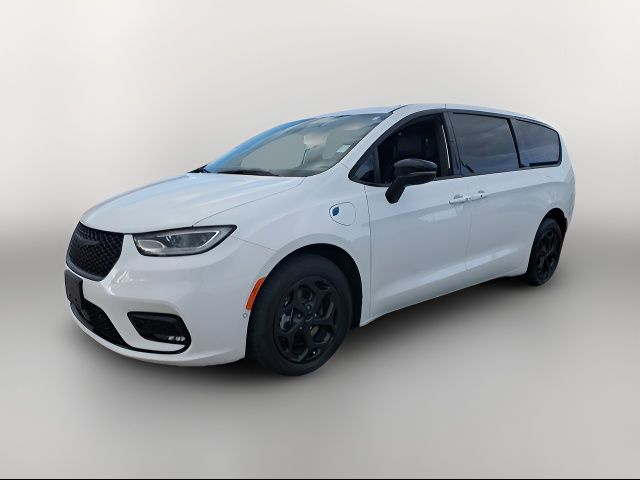 2024 Chrysler Pacifica Hybrid S Appearance Pkg