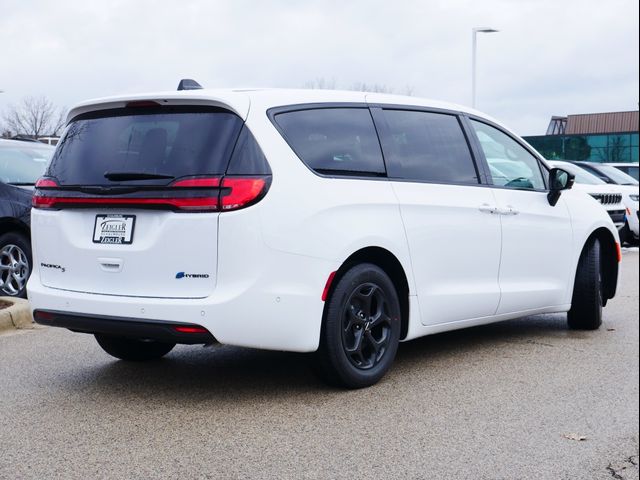 2024 Chrysler Pacifica Hybrid S Appearance Pkg