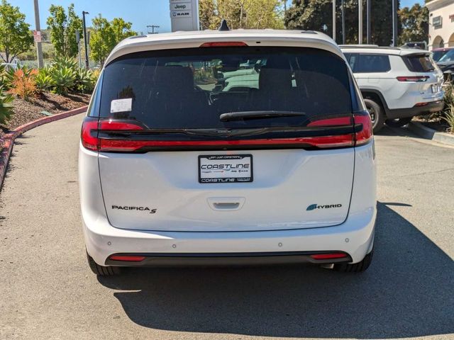 2024 Chrysler Pacifica Hybrid S Appearance Pkg