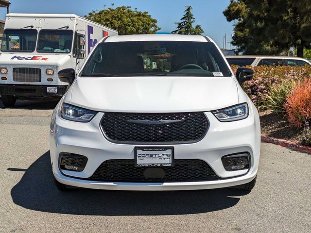 2024 Chrysler Pacifica Hybrid S Appearance Pkg