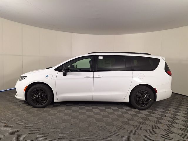 2024 Chrysler Pacifica Hybrid Premium S Appearance Pkg