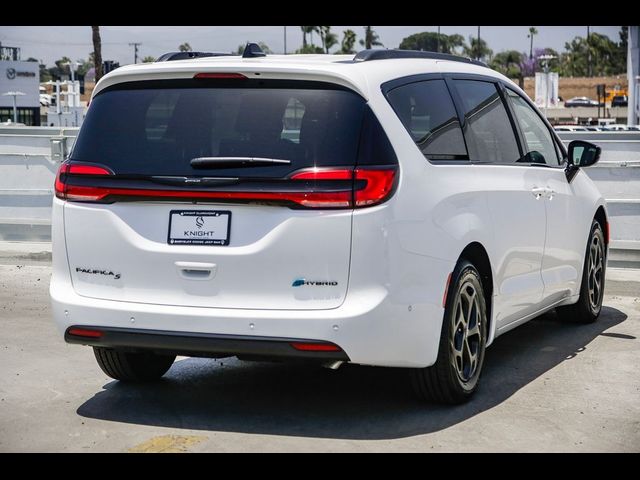 2024 Chrysler Pacifica Hybrid Premium S Appearance Pkg