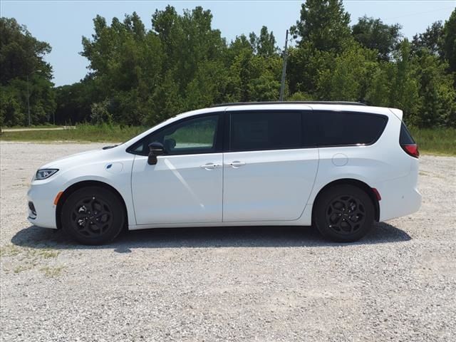 2024 Chrysler Pacifica Hybrid Premium S Appearance Pkg